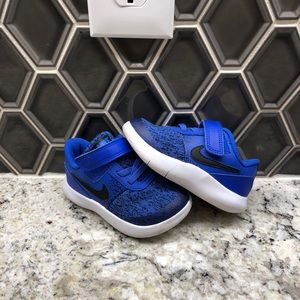 Toddler boy Nike Tennis Shoes